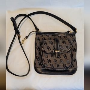 Dooney and Bourke  Black Cross Body